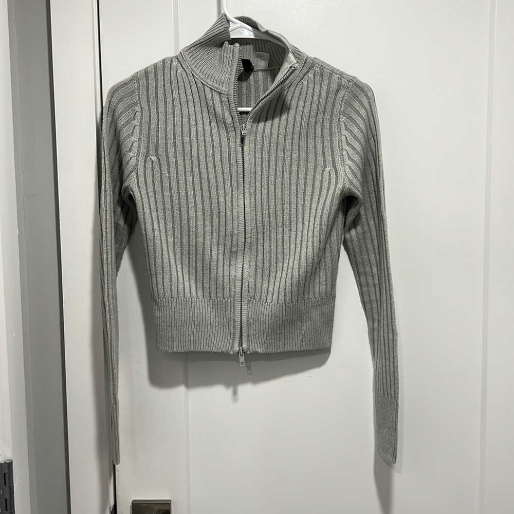 H&M grey sweater zip up size S NWOT